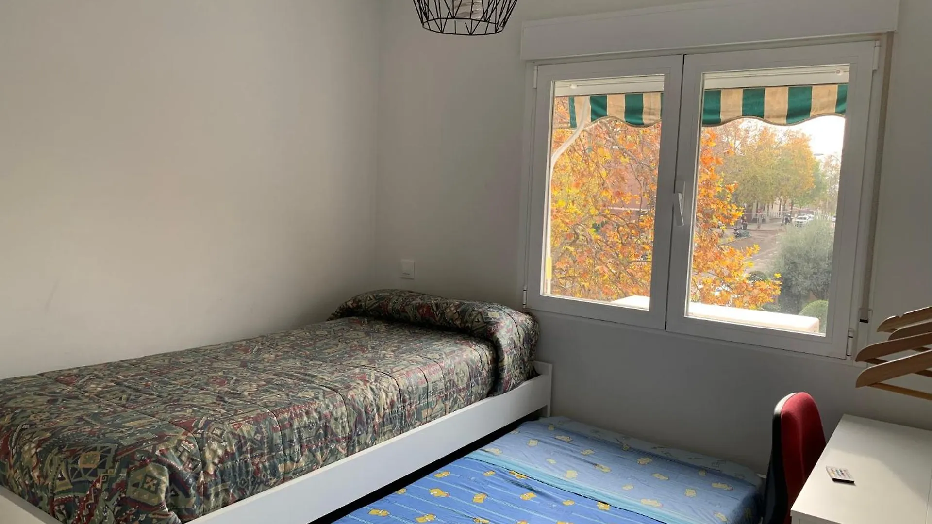 Piso En Arturo Soria Para 5 Personas Cerca Del Aeropuerto Y De Ifema Madrid Apartment