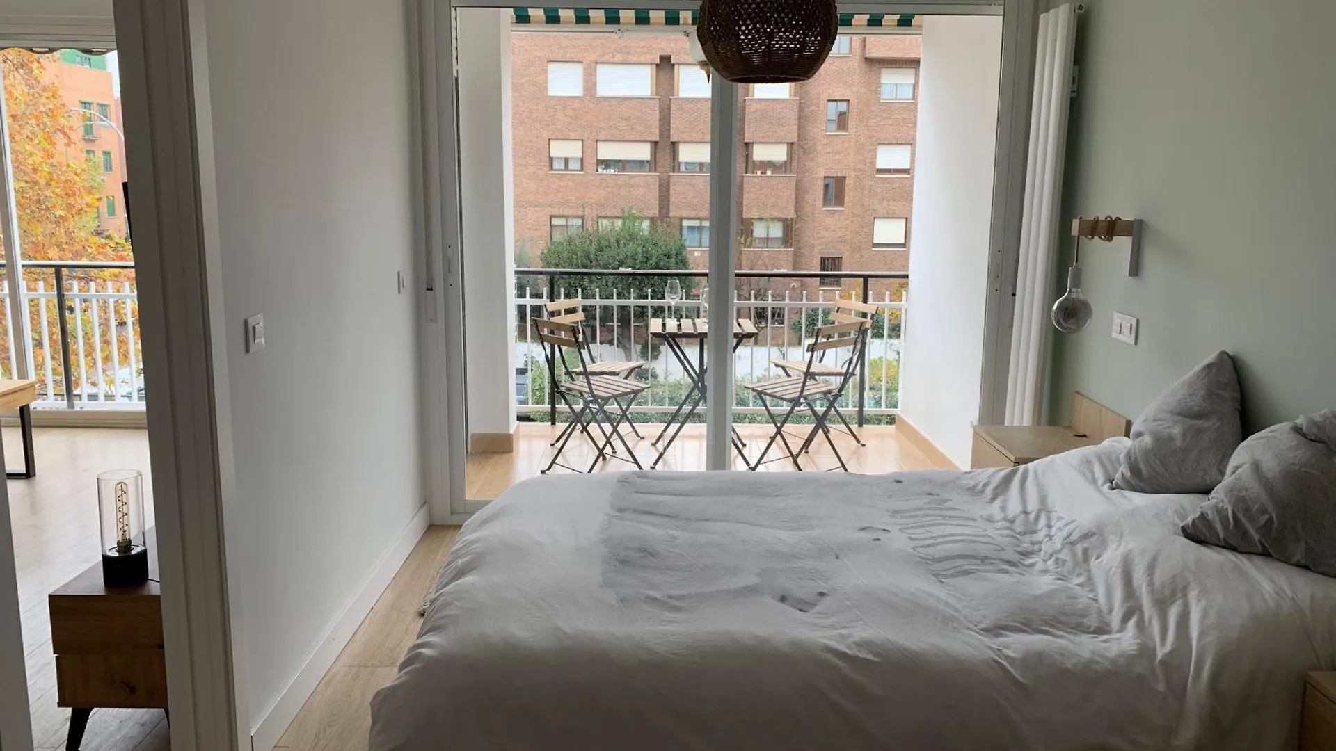 Piso En Arturo Soria Para 5 Personas Cerca Del Aeropuerto Y De Ifema Madrid Apartman